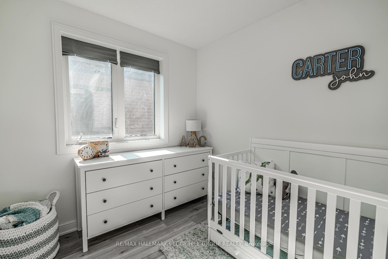 Photo 10 of 25 Red Maple Lane, Barrie, Innis-Shore — HOMEH