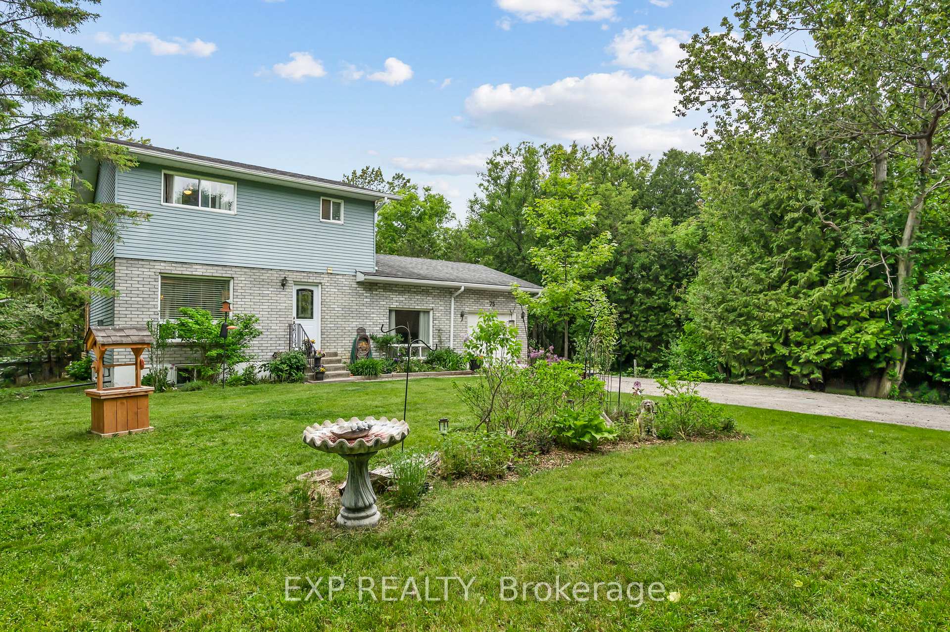 Photo 1 of 75 Brook Crescent, Georgina, Pefferlaw — HOMEH