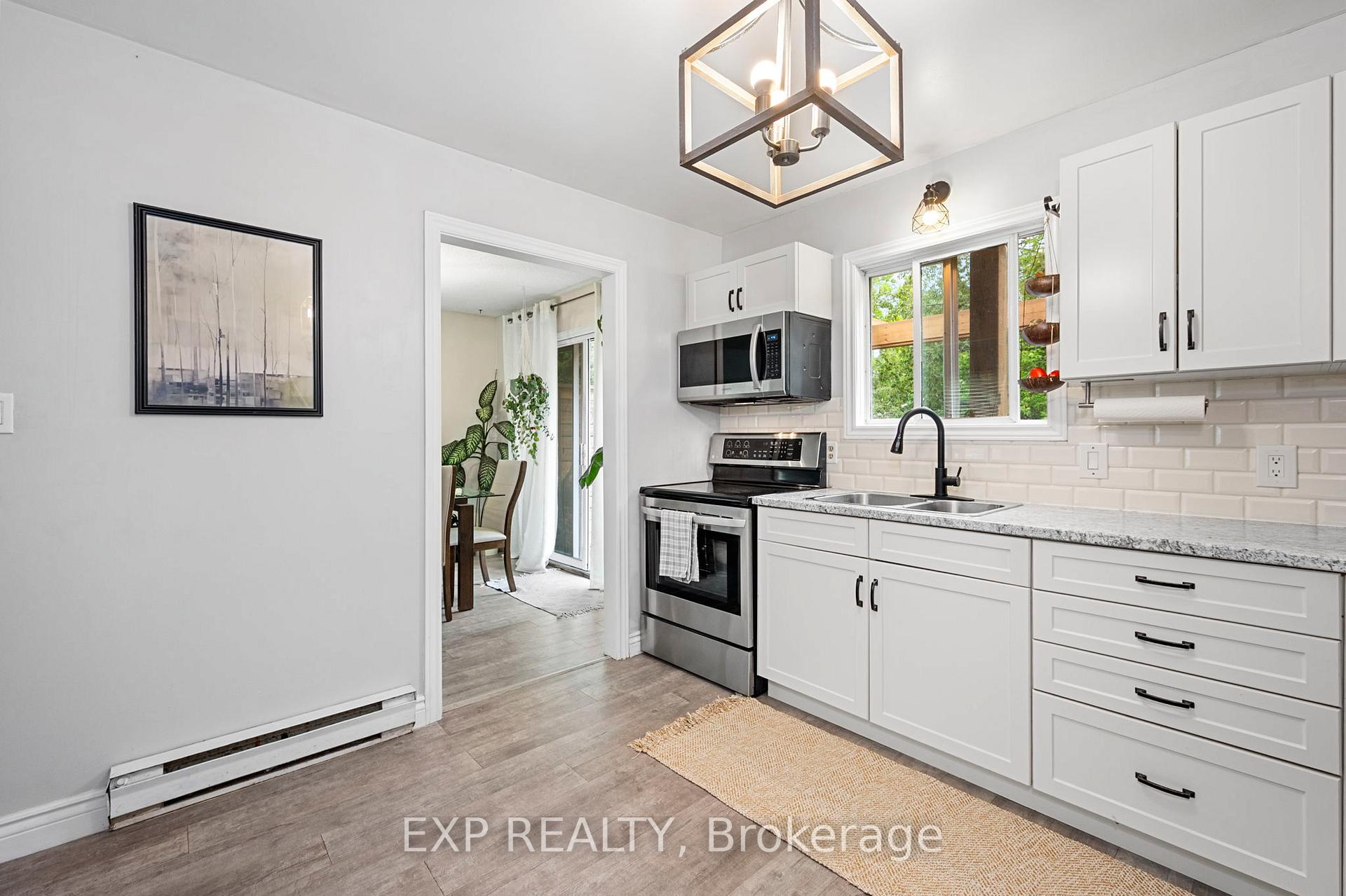 Photo 11 of 75 Brook Crescent, Georgina, Pefferlaw — HOMEH