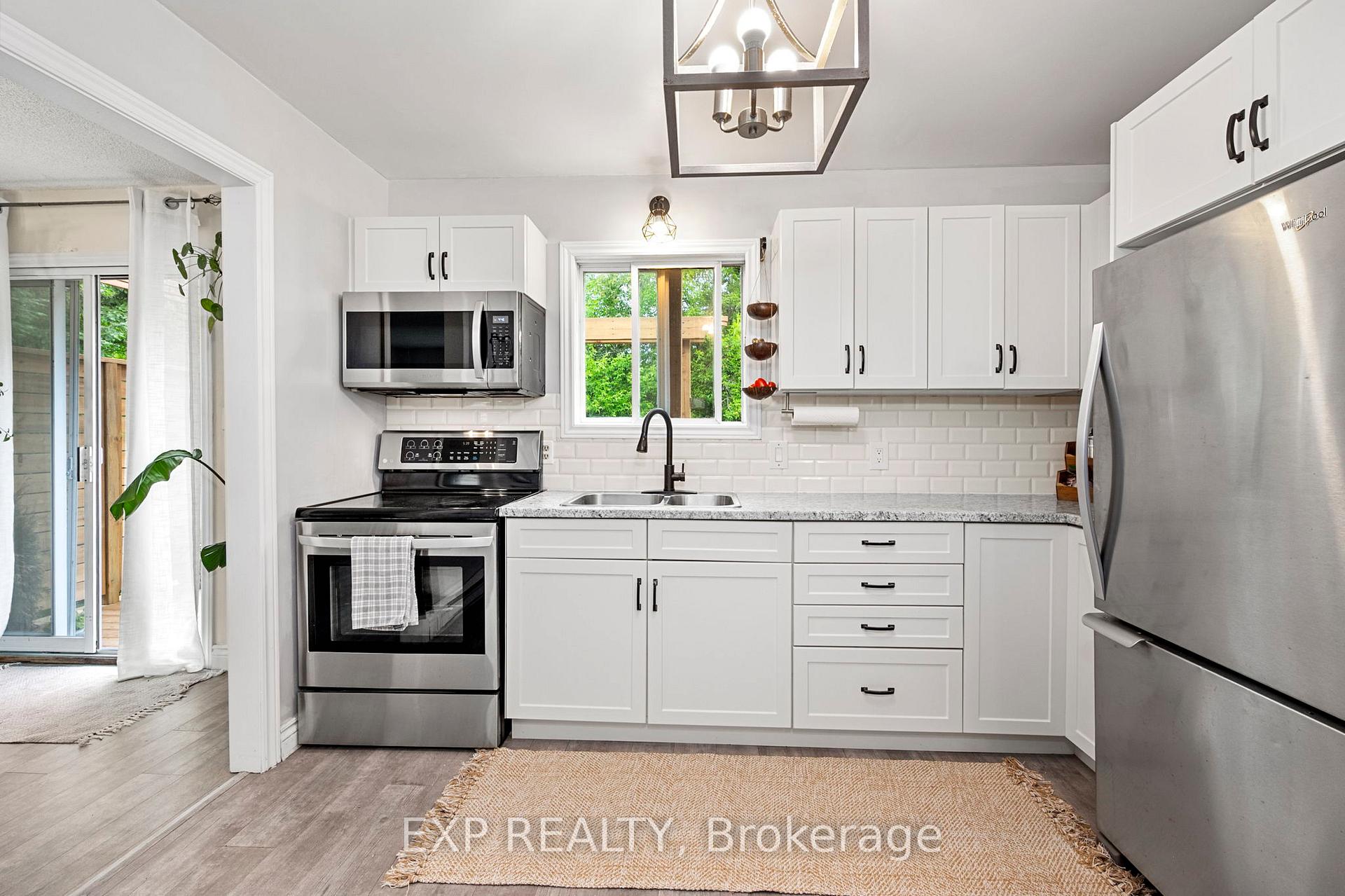 Photo 13 of 75 Brook Crescent, Georgina, Pefferlaw — HOMEH