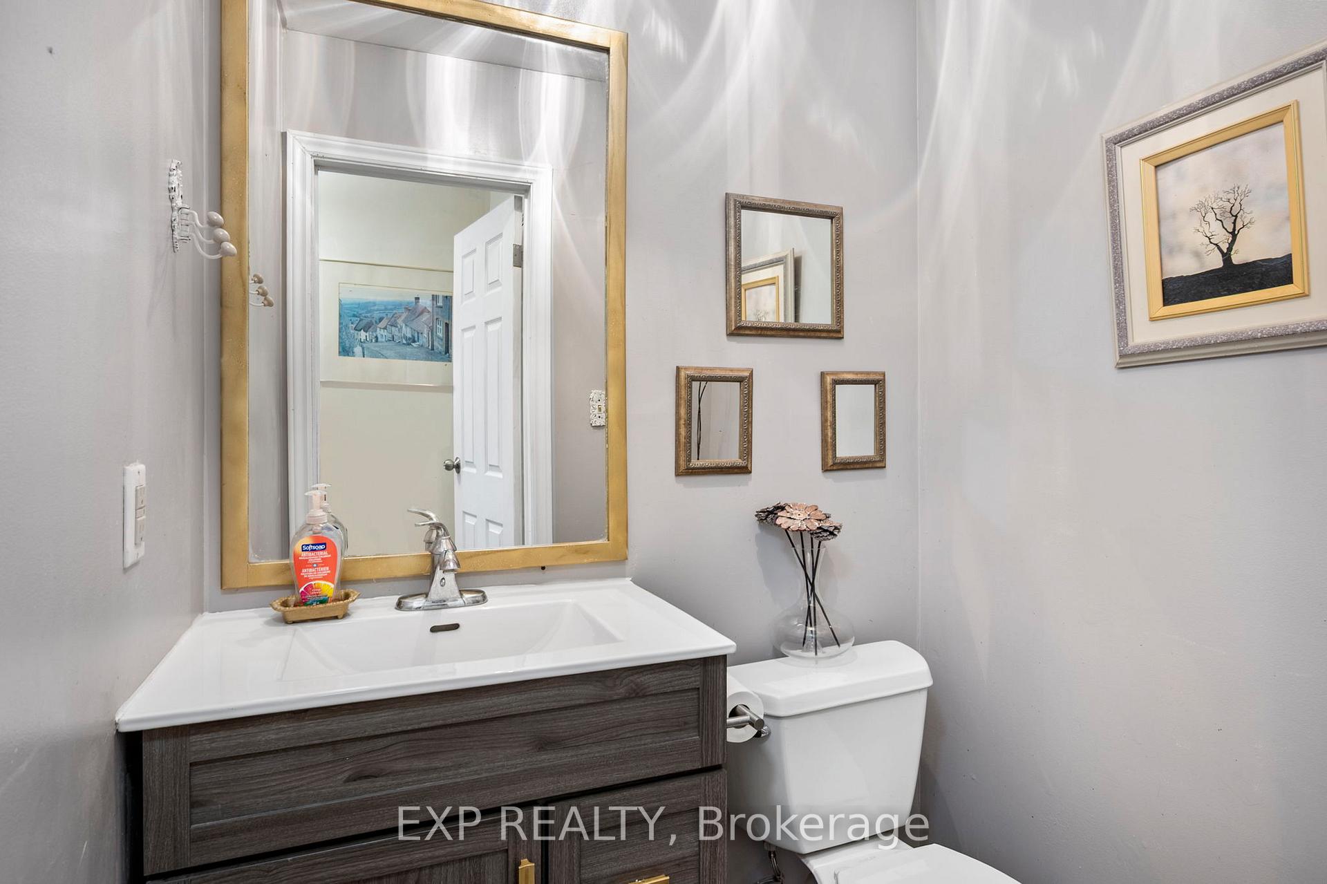 Photo 19 of 75 Brook Crescent, Georgina, Pefferlaw — HOMEH