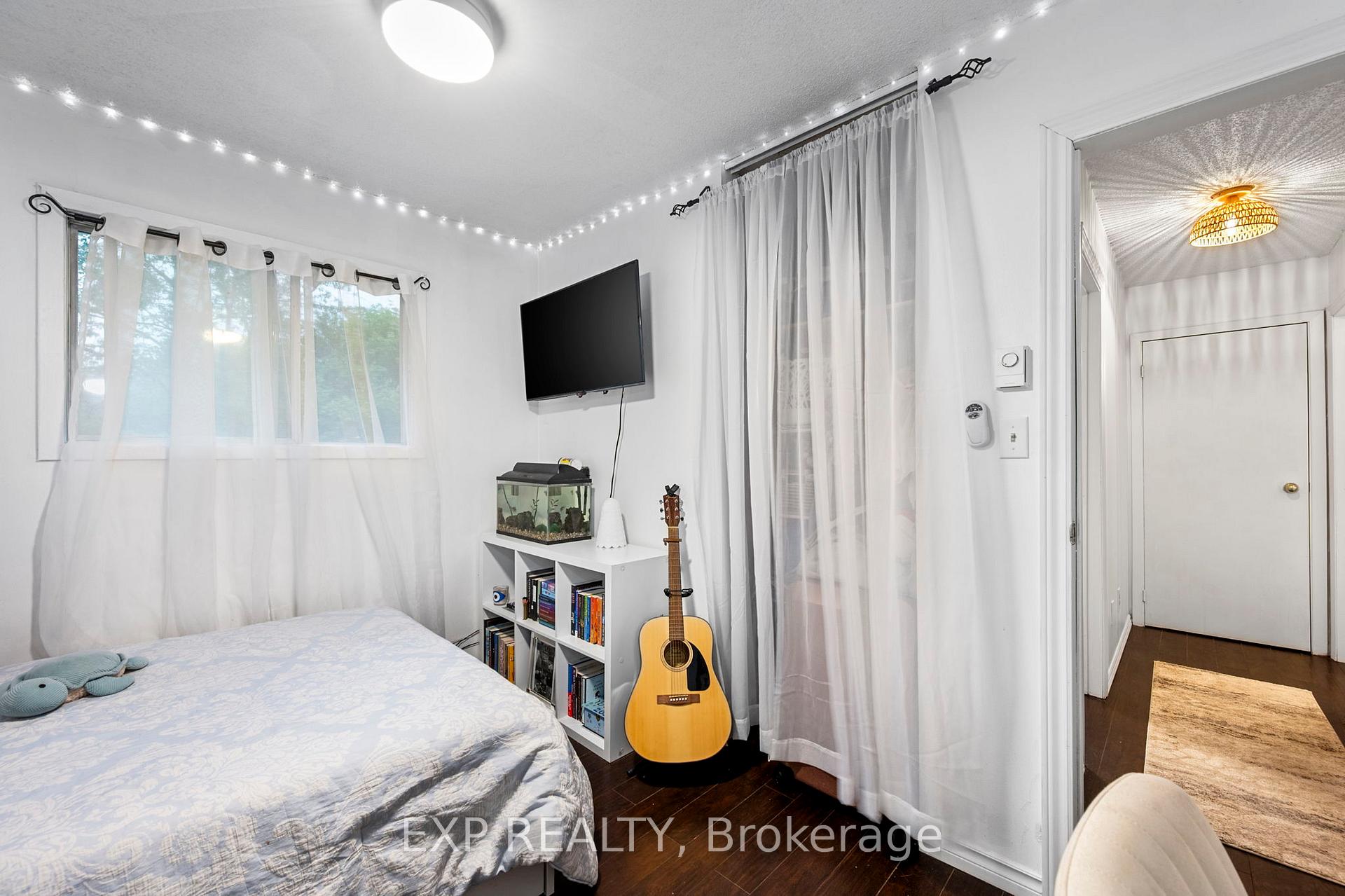 Photo 24 of 75 Brook Crescent, Georgina, Pefferlaw — HOMEH