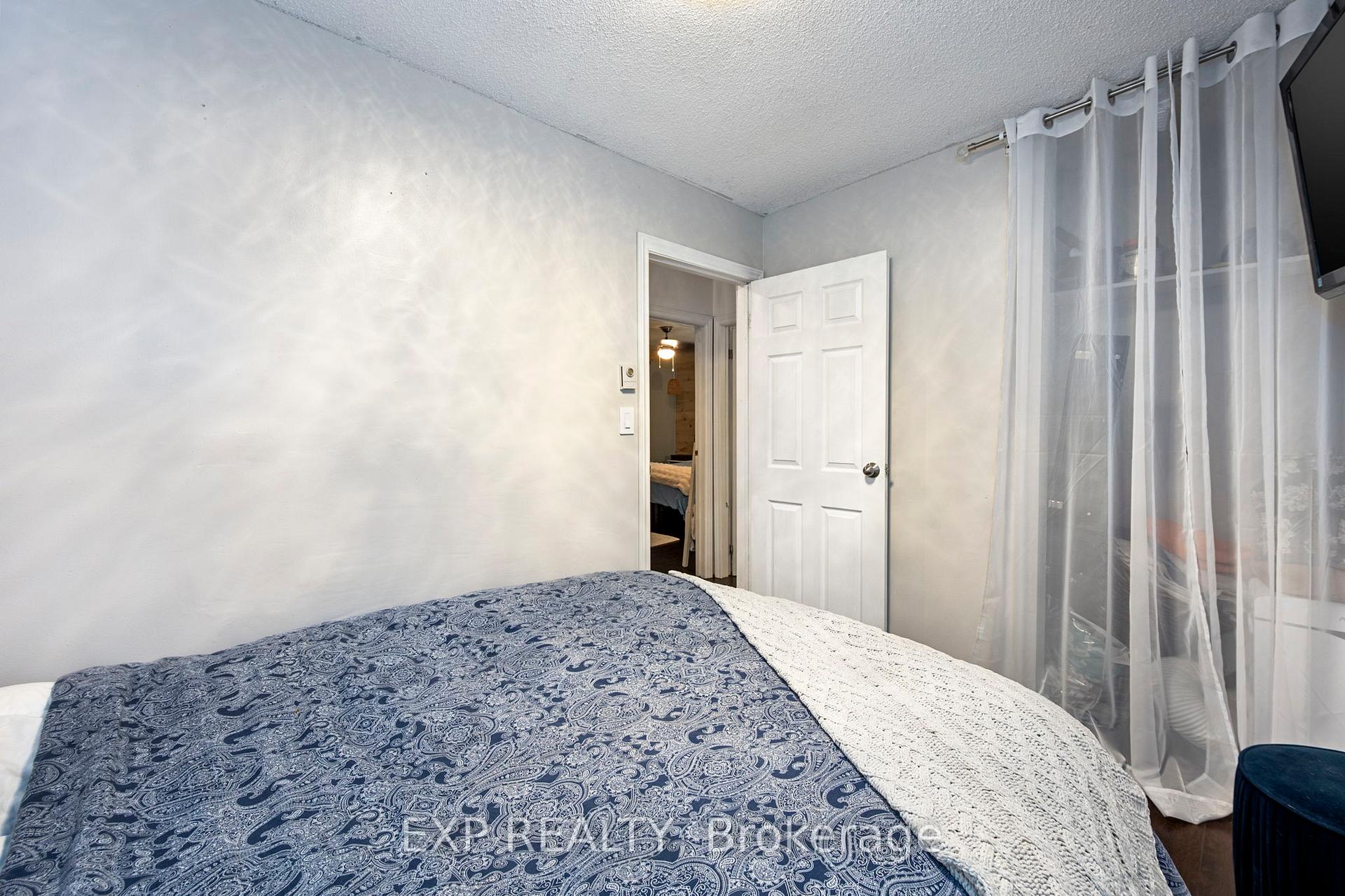 Photo 26 of 75 Brook Crescent, Georgina, Pefferlaw — HOMEH