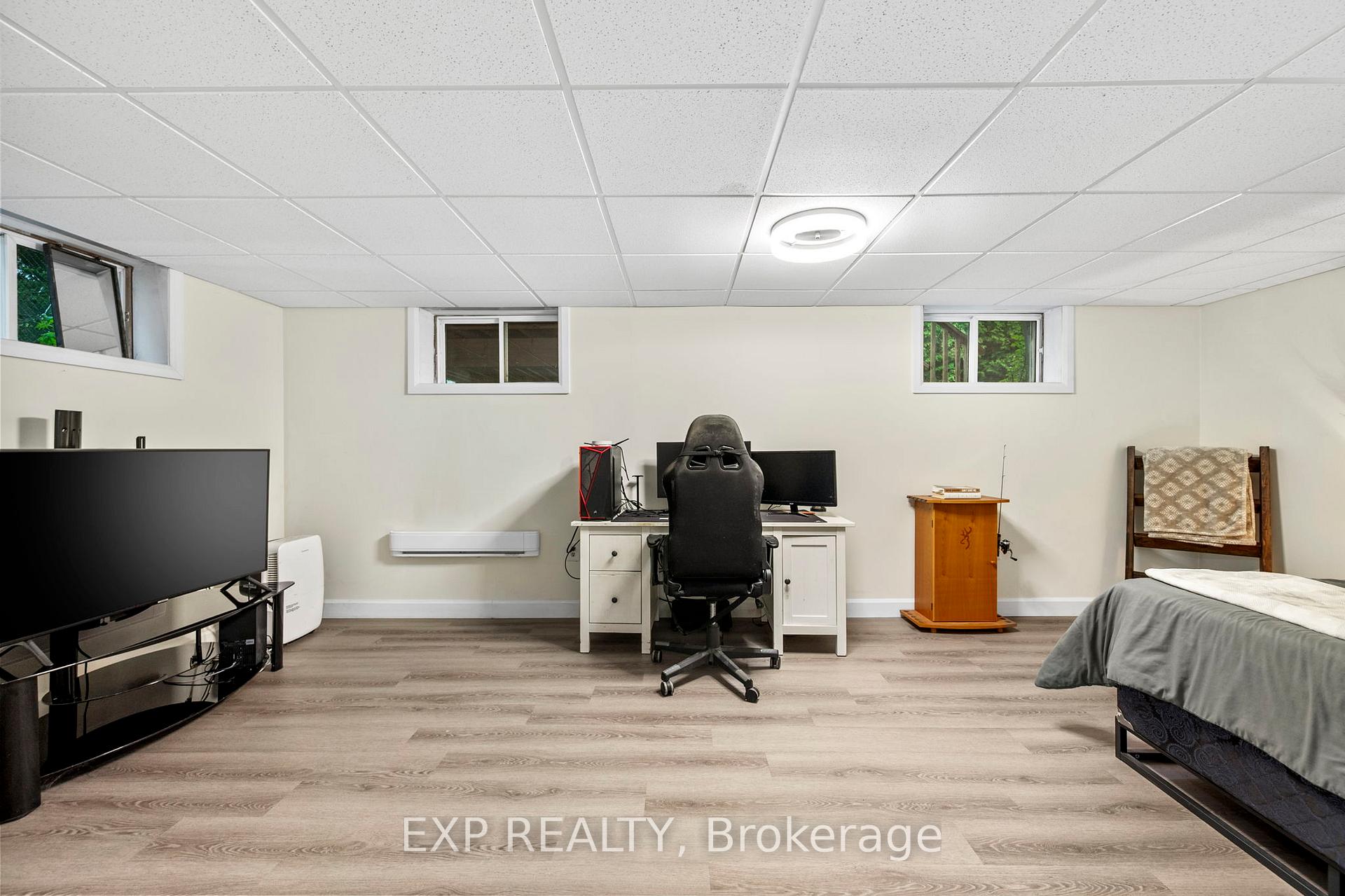 Photo 28 of 75 Brook Crescent, Georgina, Pefferlaw — HOMEH