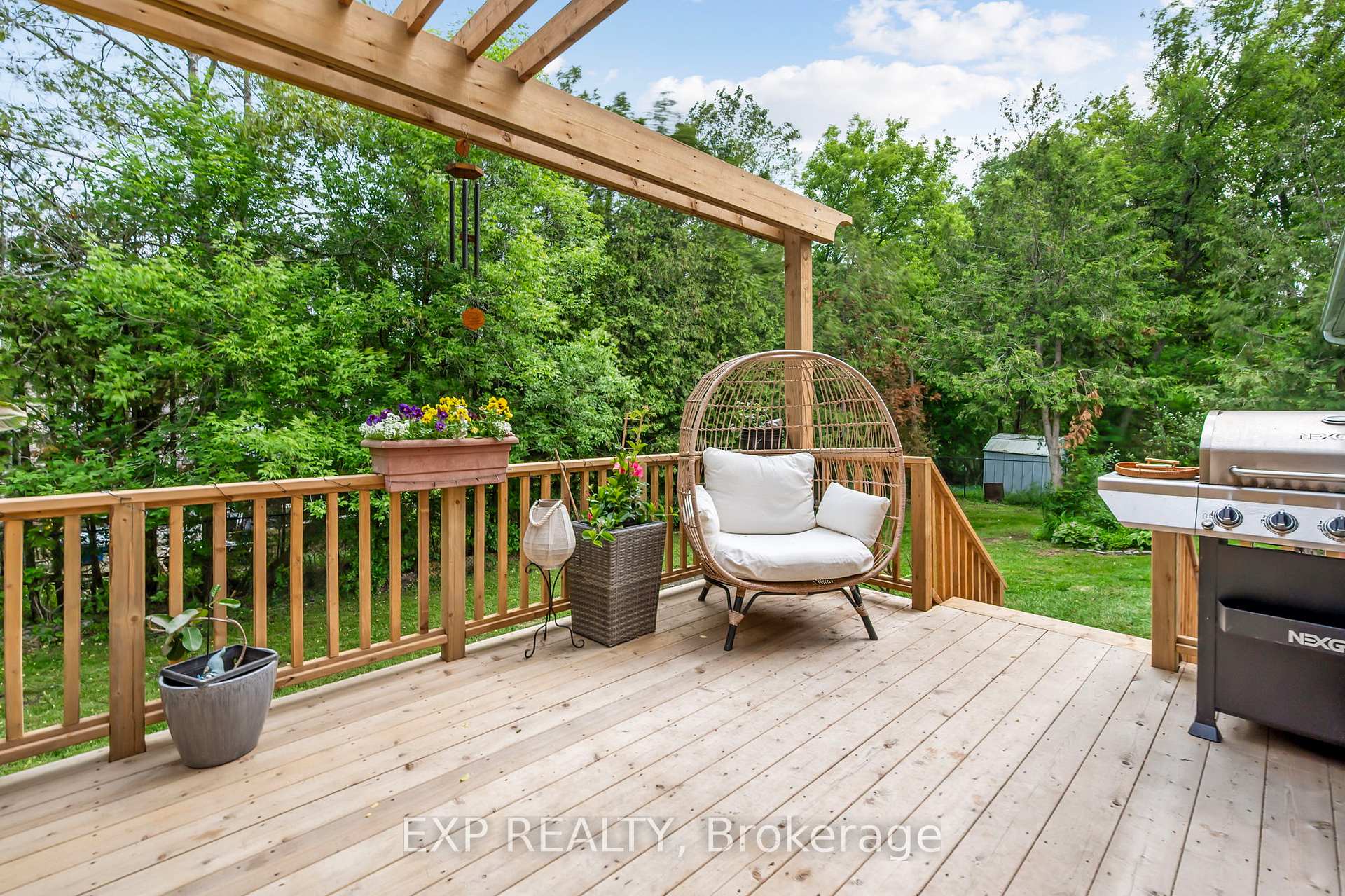 Photo 32 of 75 Brook Crescent, Georgina, Pefferlaw — HOMEH