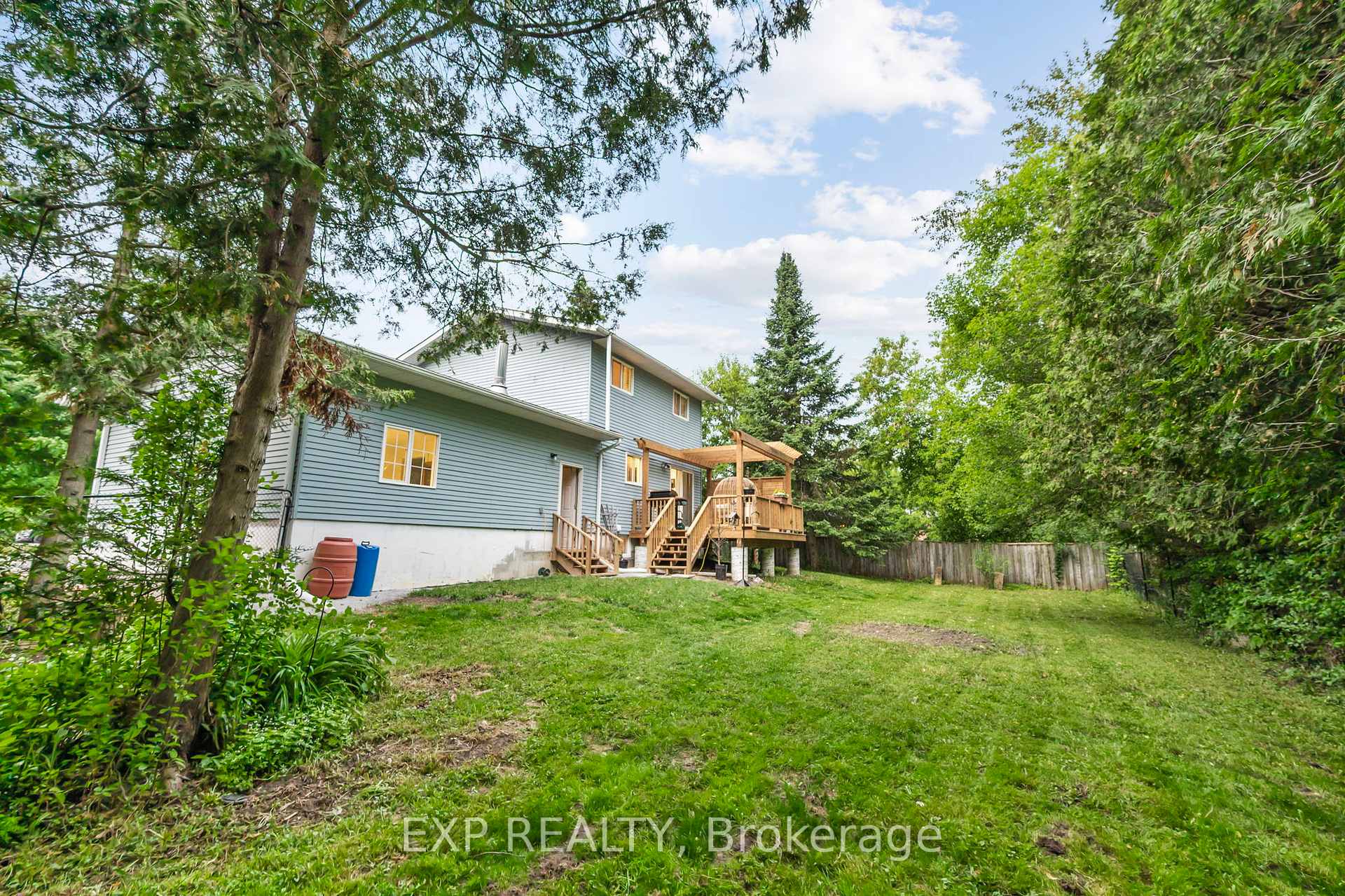 Photo 33 of 75 Brook Crescent, Georgina, Pefferlaw — HOMEH