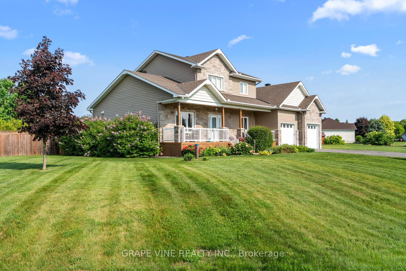 Photo 2 of 8055 Craig Farm Drive, Ottawa, Metcalfe — HOMEH