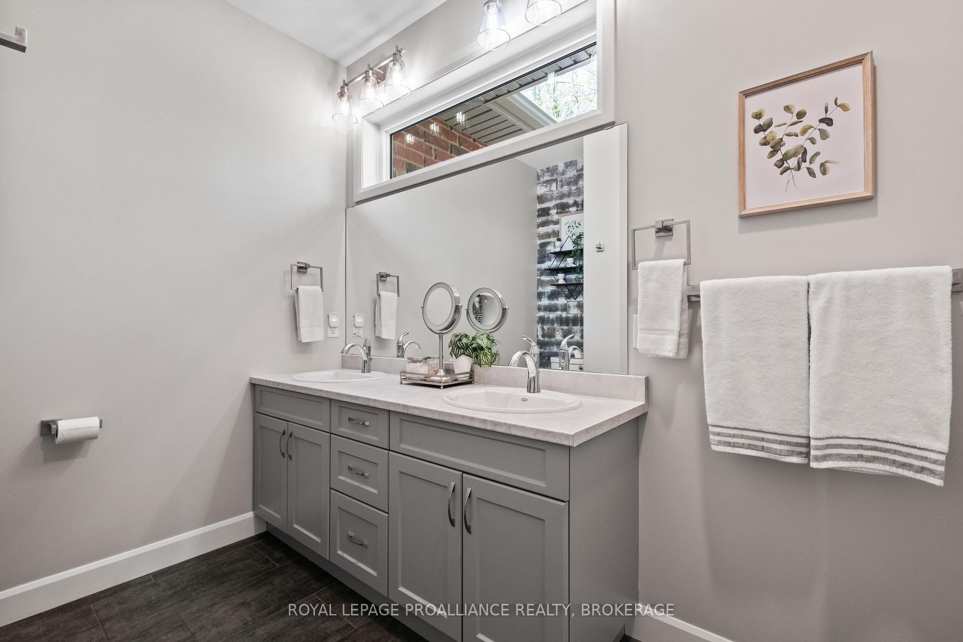 Photo 24 of 4470 Larry York Road, Frontenac, Frontenac South — HOMEH