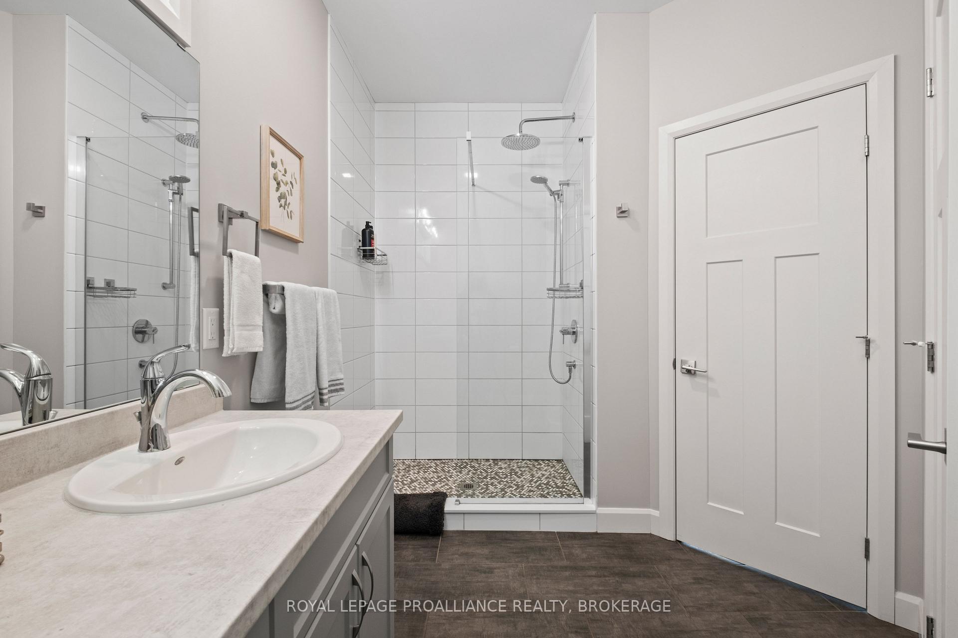 Photo 25 of 4470 Larry York Road, Frontenac, Frontenac South — HOMEH