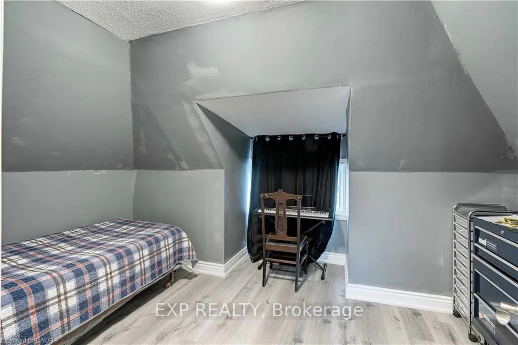Photo 110 of Unit Upper, 24 Avalon Place, Hamilton, Gibson — HOMEH