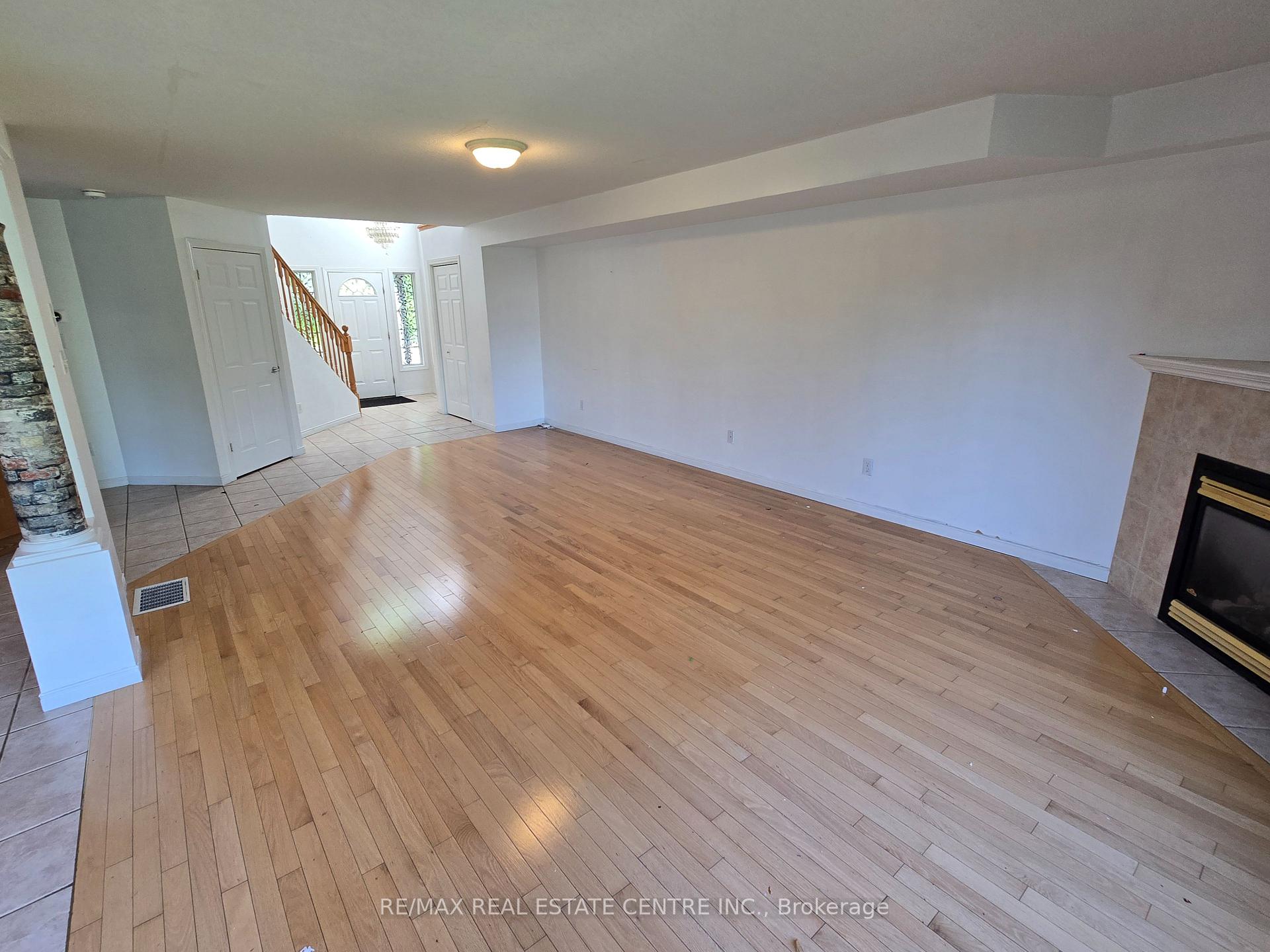 Photo 4 of 84 Marsh Crescent, Guelph, Pineridge/Westminster Woods — HOMEH