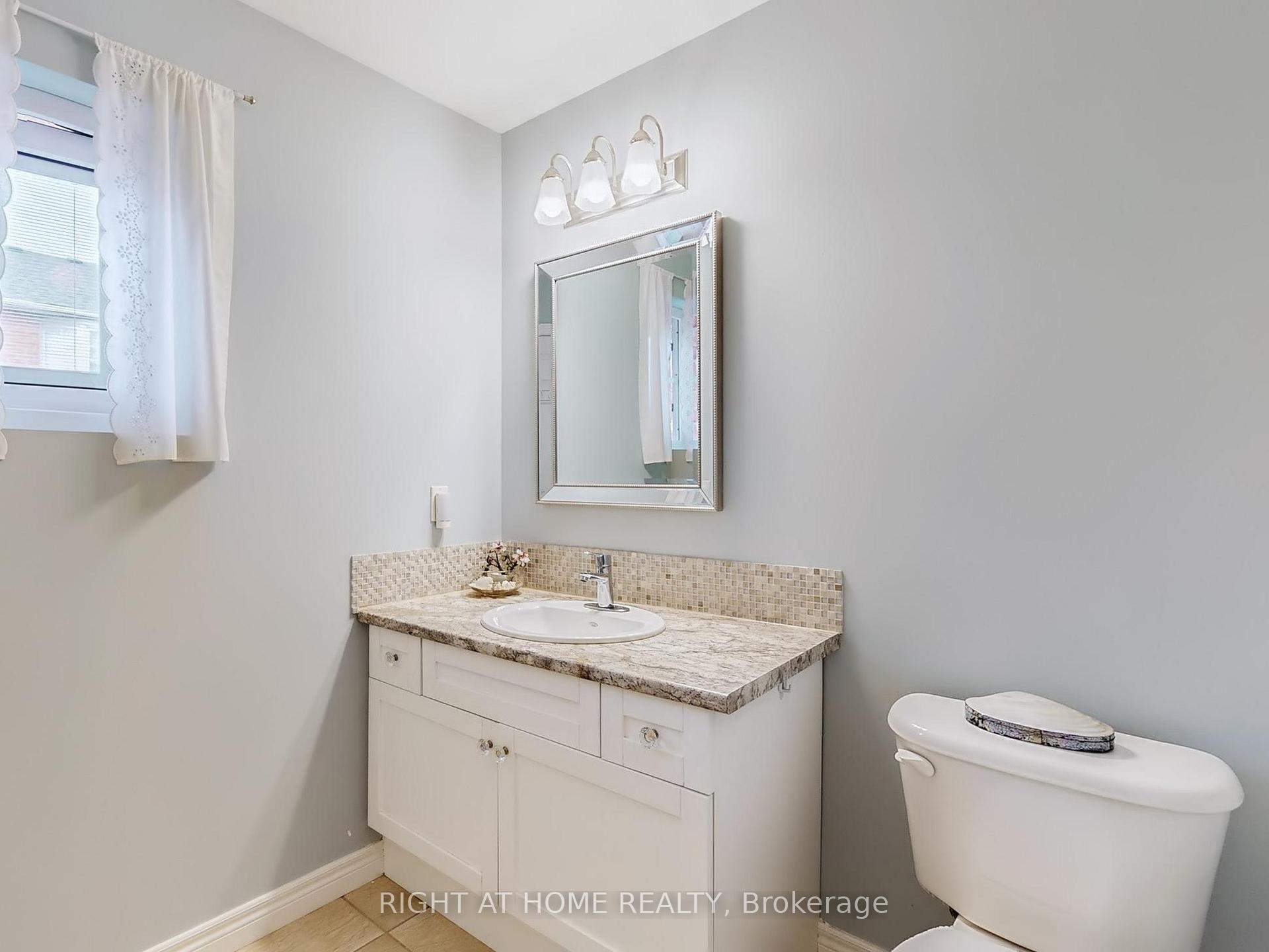 Photo 28 of 124 Peachwood Crescent, Hamilton, Stoney Creek — HOMEH