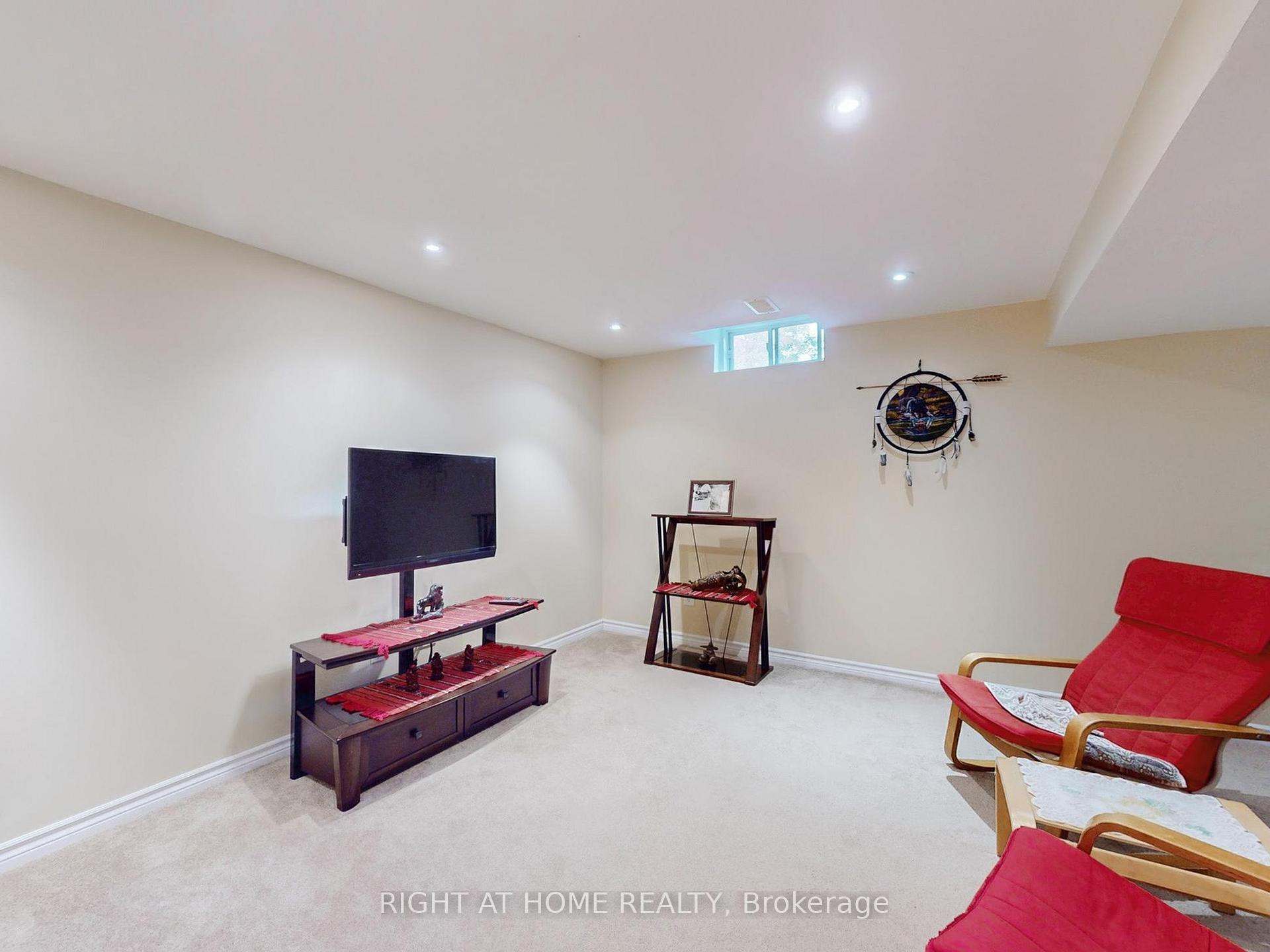 Photo 37 of 124 Peachwood Crescent, Hamilton, Stoney Creek — HOMEH