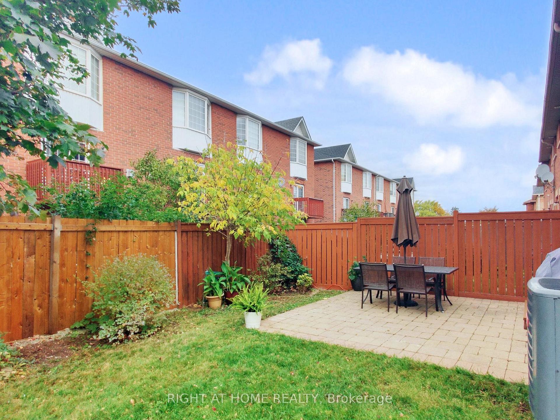 Photo 42 of 124 Peachwood Crescent, Hamilton, Stoney Creek — HOMEH