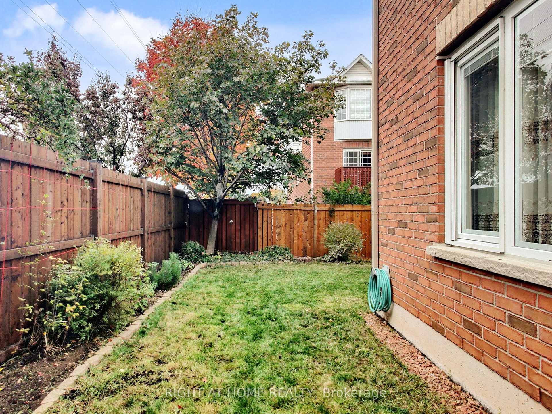 Photo 44 of 124 Peachwood Crescent, Hamilton, Stoney Creek — HOMEH