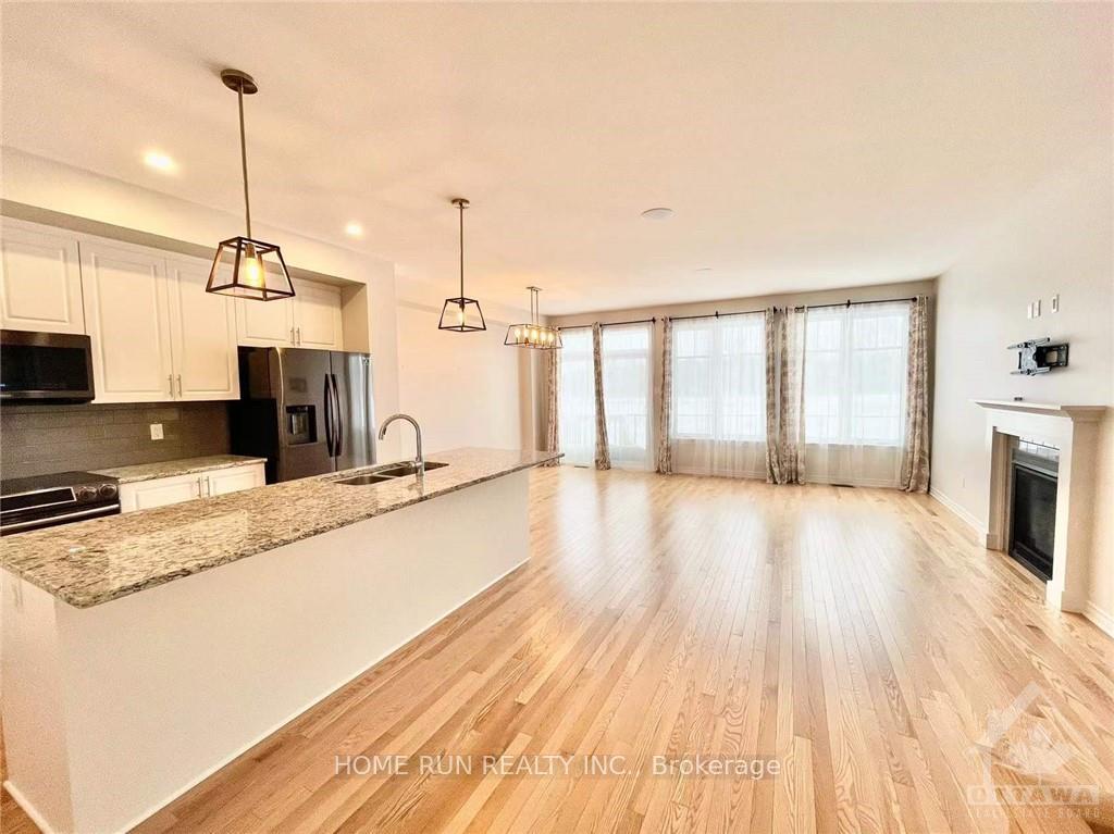 Photo 3 of 528 Jackdaw Avenue, Ottawa, Barrhaven - Half Moon Bay — HOMEH