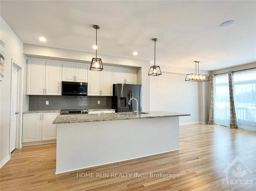 Photo 4 of 528 Jackdaw Avenue, Ottawa, Barrhaven - Half Moon Bay — HOMEH