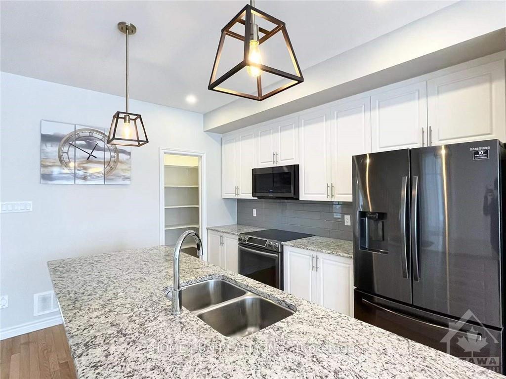 Photo 10 of 528 Jackdaw Avenue, Ottawa, Barrhaven - Half Moon Bay — HOMEH