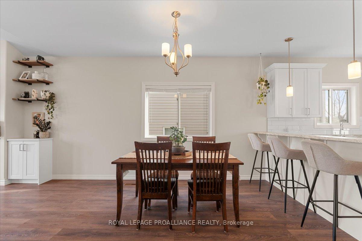 Photo 7 of 334 Cannifton Road N, Belleville, Thurlow Ward — HOMEH