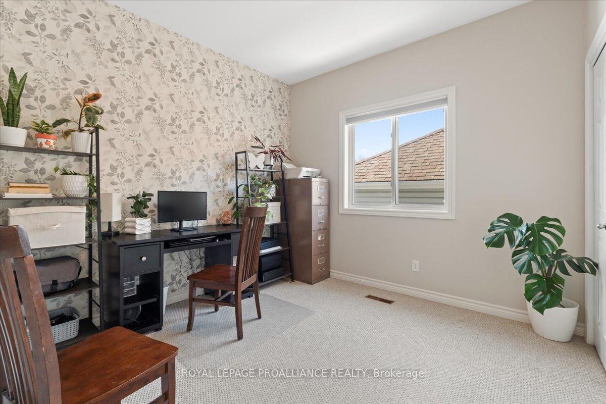 Photo 24 of 334 Cannifton Road N, Belleville, Thurlow Ward — HOMEH