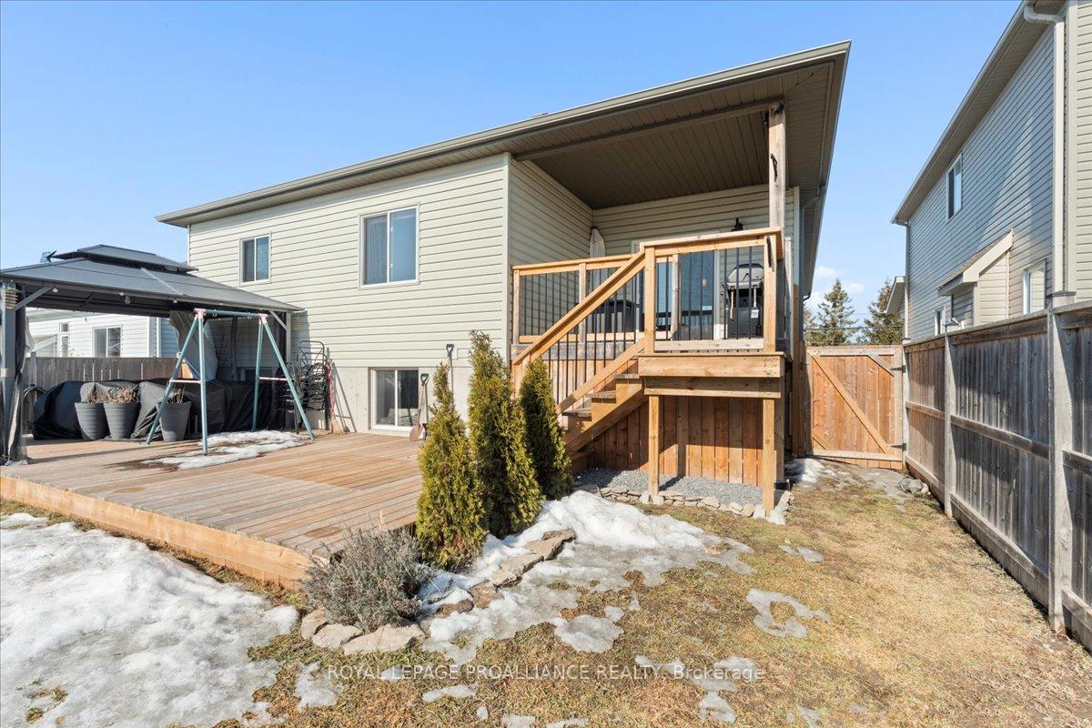 Photo 40 of 334 Cannifton Road N, Belleville, Thurlow Ward — HOMEH
