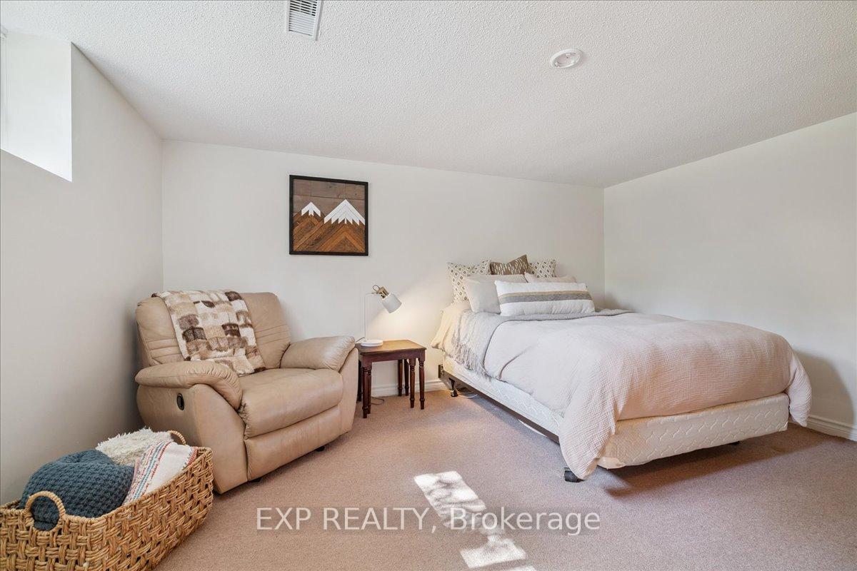Photo 31 of 2058 Emerald Crescent, Burlington, Brant — HOMEH