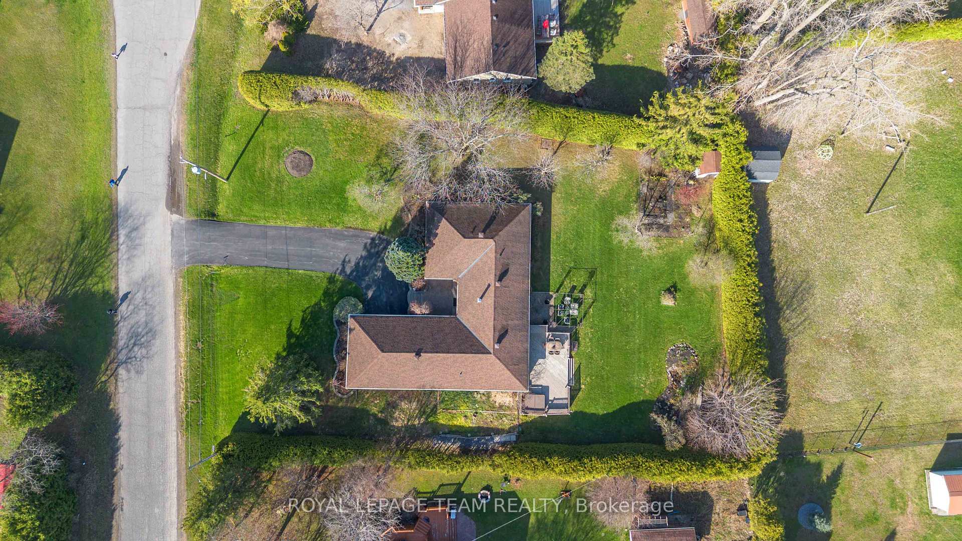Photo 2 of 1322 Johnston Drive, Ottawa, Greely — HOMEH