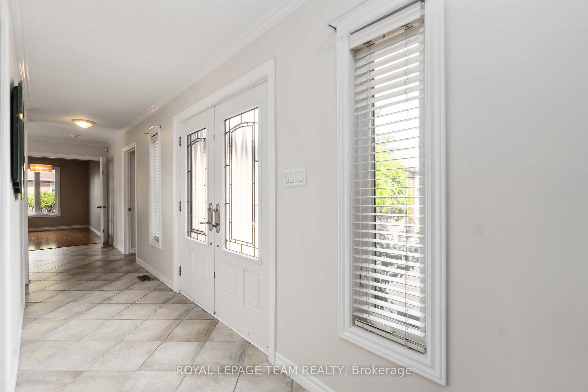 Photo 5 of 1322 Johnston Drive, Ottawa, Greely — HOMEH