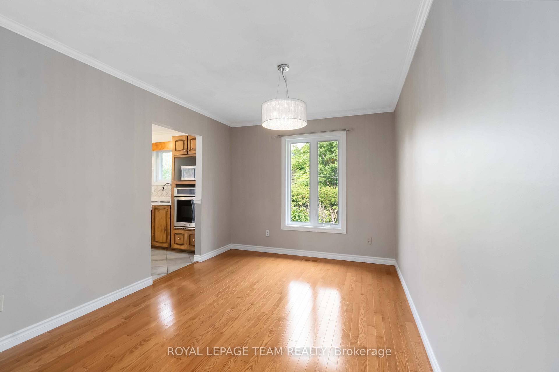 Photo 9 of 1322 Johnston Drive, Ottawa, Greely — HOMEH
