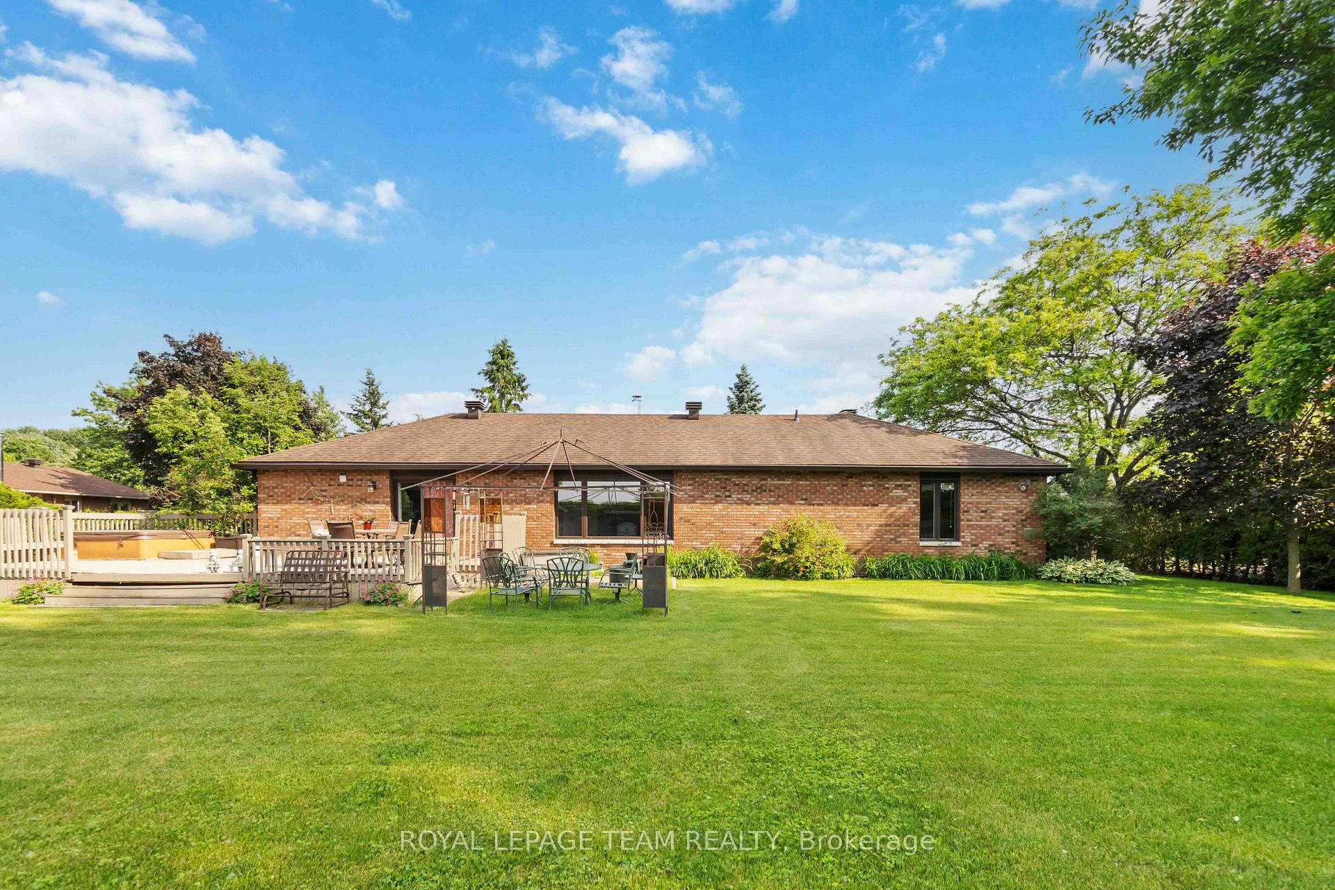 Photo 28 of 1322 Johnston Drive, Ottawa, Greely — HOMEH