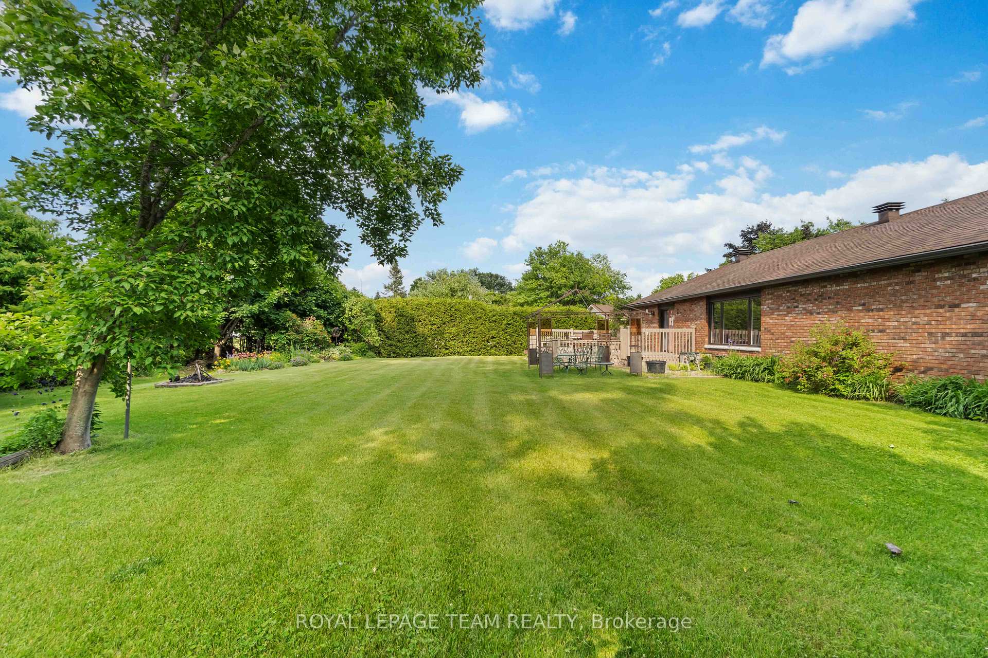 Photo 33 of 1322 Johnston Drive, Ottawa, Greely — HOMEH