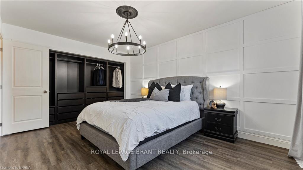 Photo 8 of 71 Garden Crescent, Brant, Paris — HOMEH