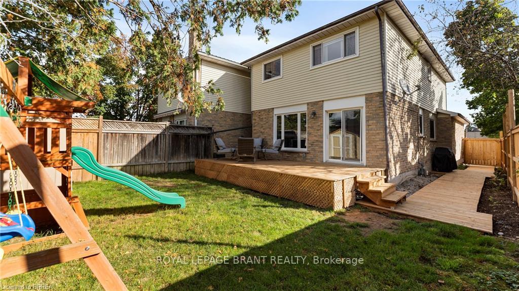 Photo 28 of 71 Garden Crescent, Brant, Paris — HOMEH