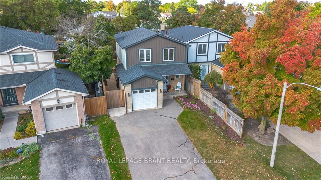 Photo 31 of 71 Garden Crescent, Brant, Paris — HOMEH