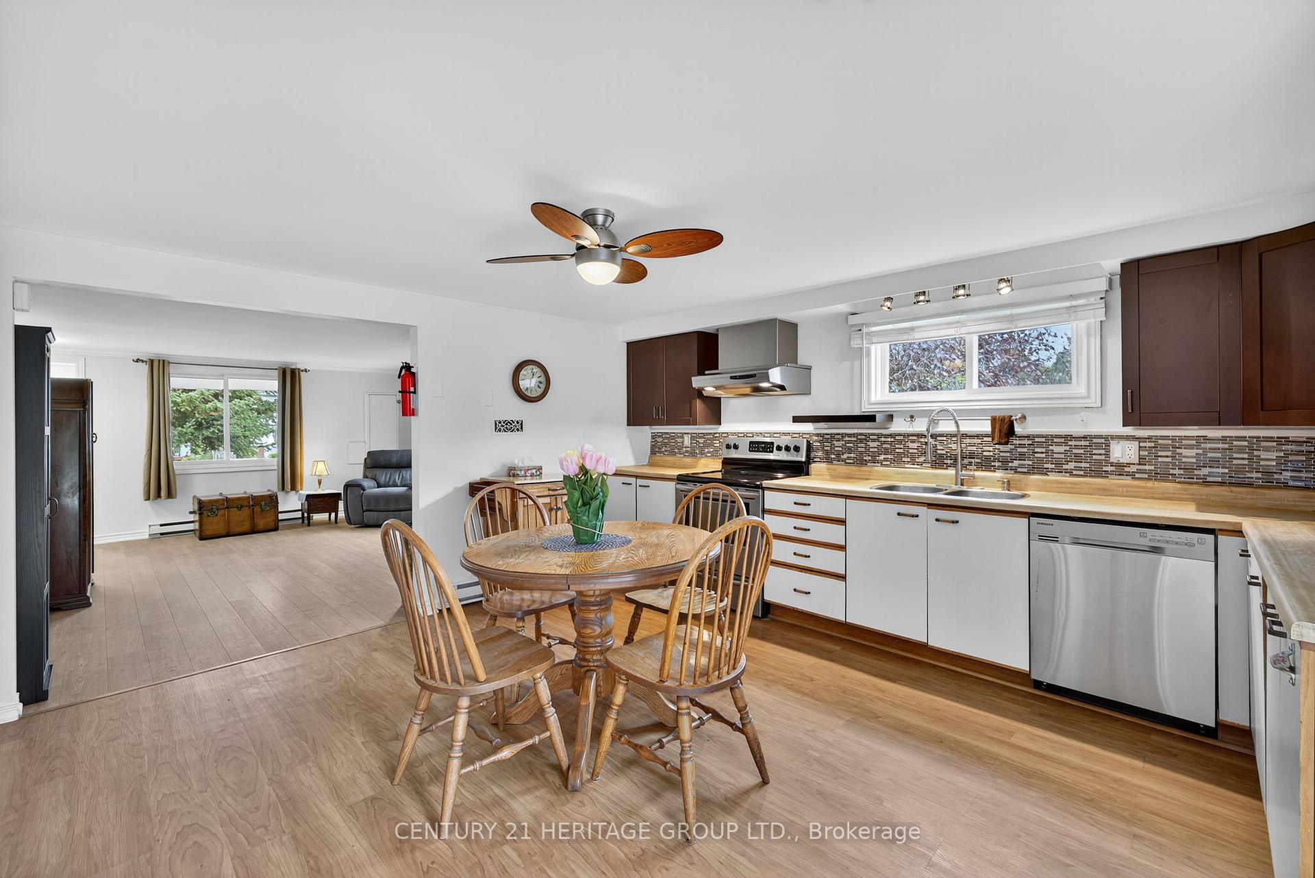 Photo 11 of 67 Dorothy Avenue, Georgina, Sutton & Jackson's Point — HOMEH