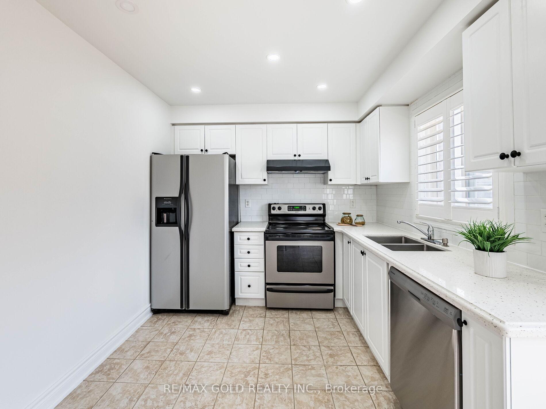 Photo 19 of 151 Albright Road, Brampton, Fletcher's Creek Village — HOMEH