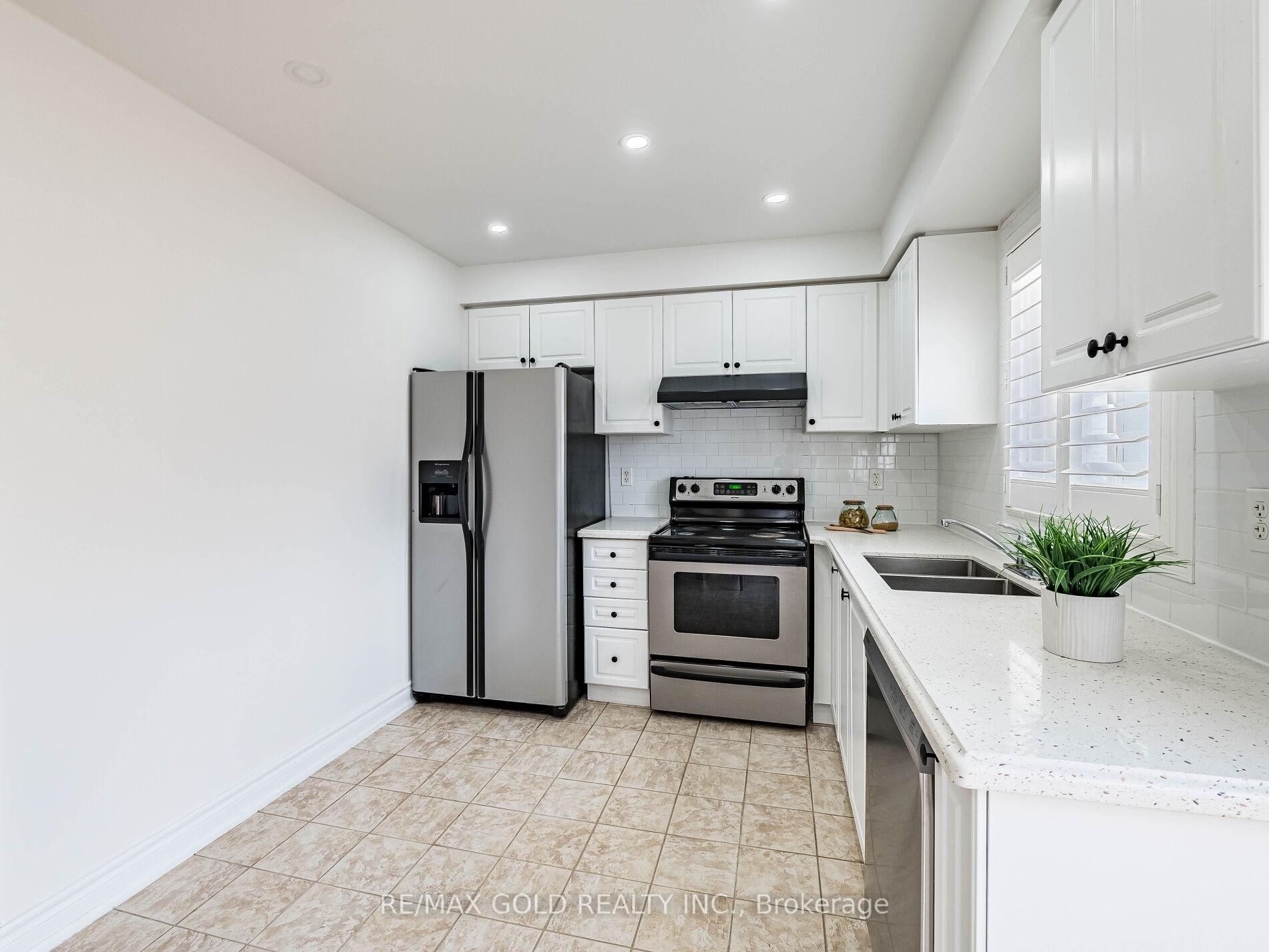 Photo 8 of 151 Albright Road, Brampton, Fletcher's Creek Village — HOMEH