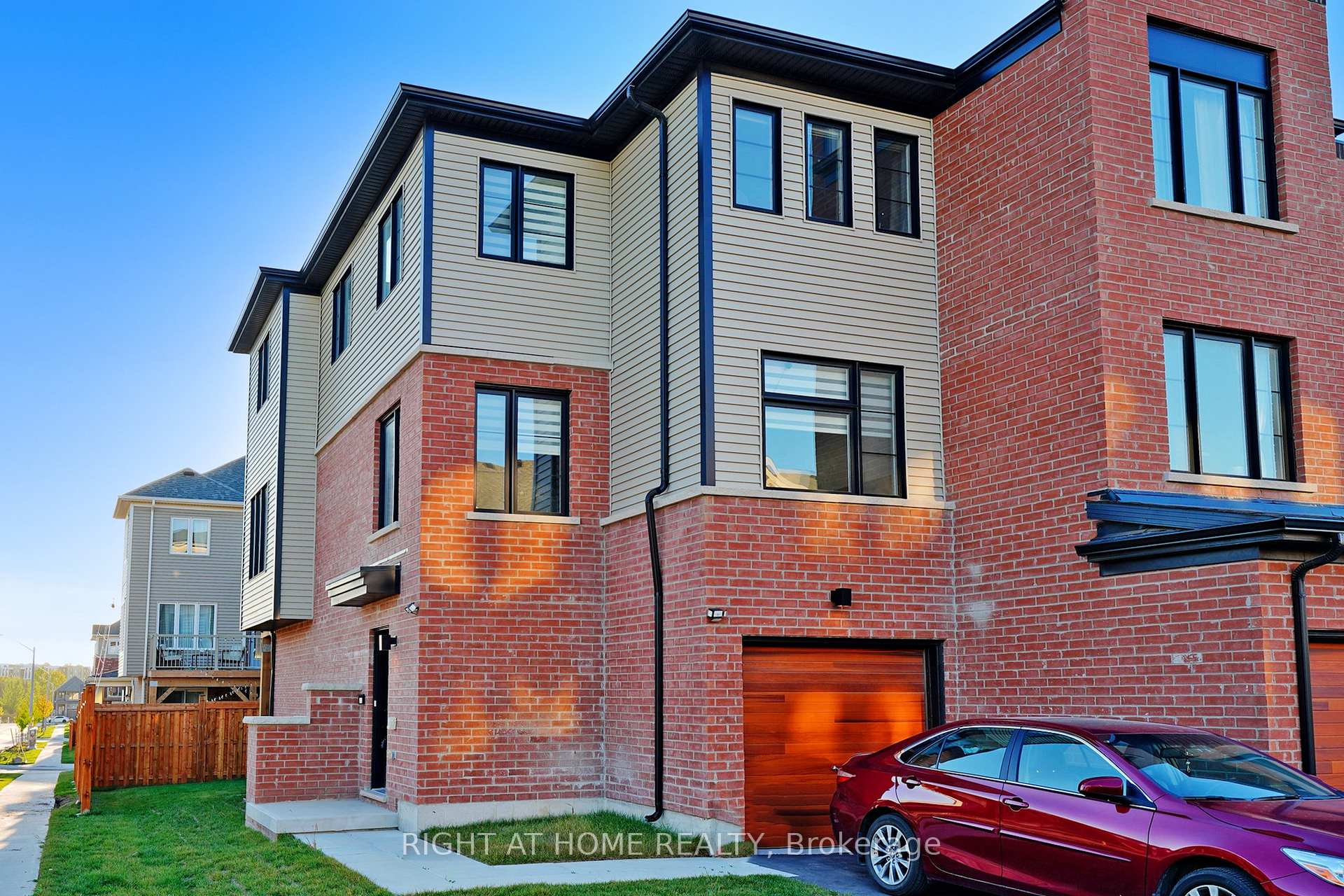 Front of 39 Hay Lane