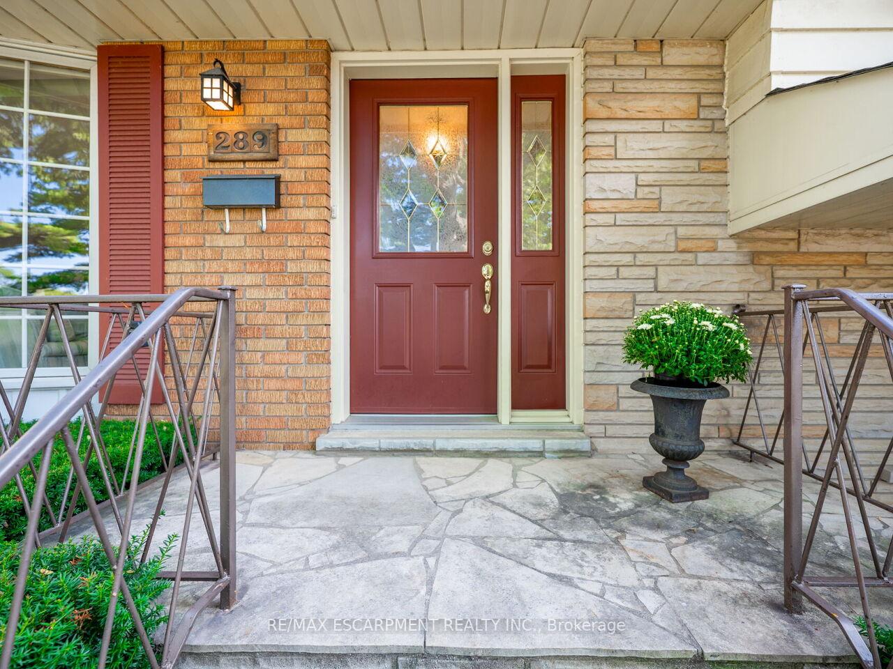 Photo 4 of 289 Cheltenham Road, Burlington, Appleby — HOMEH