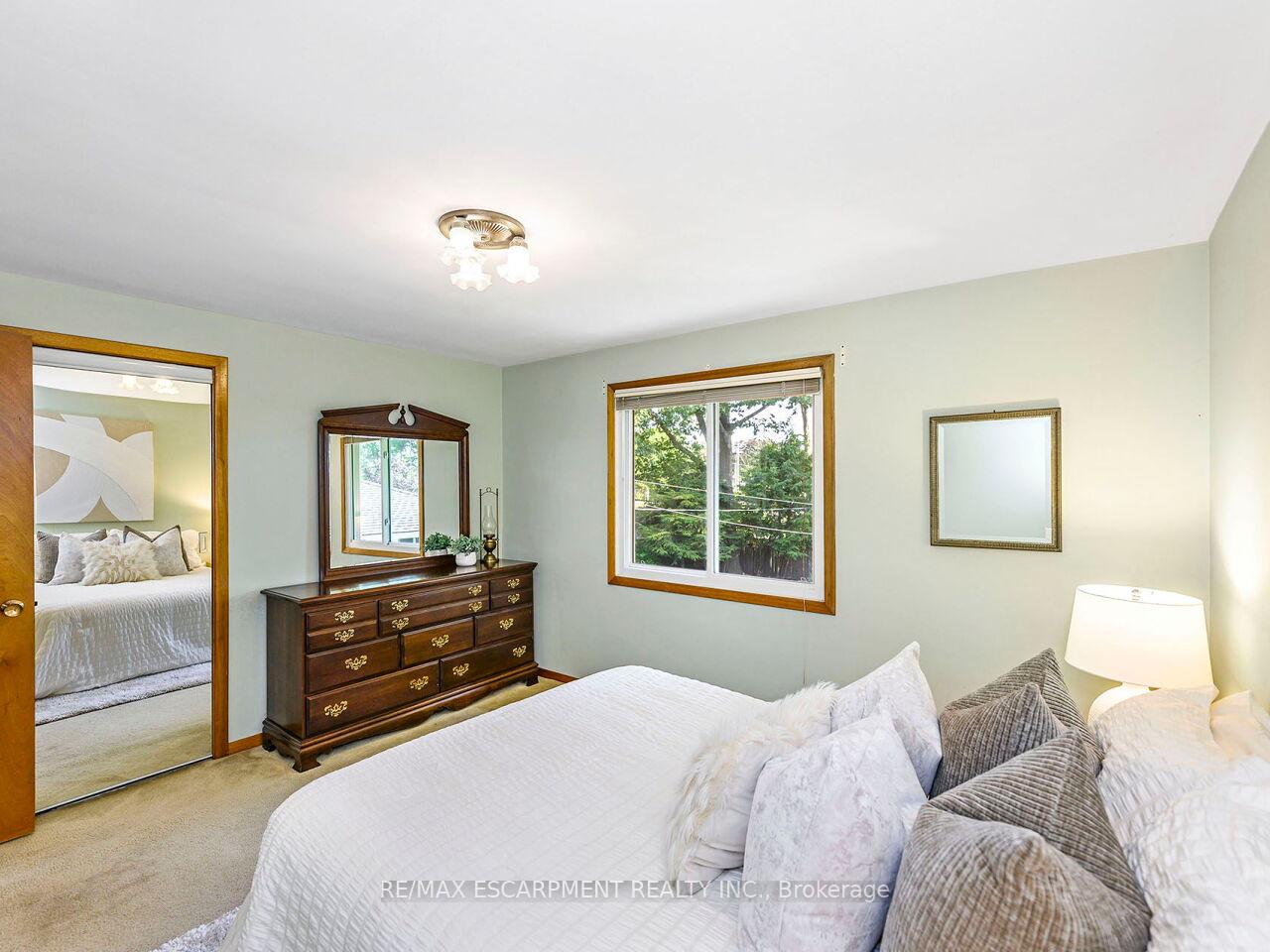 Photo 23 of 289 Cheltenham Road, Burlington, Appleby — HOMEH