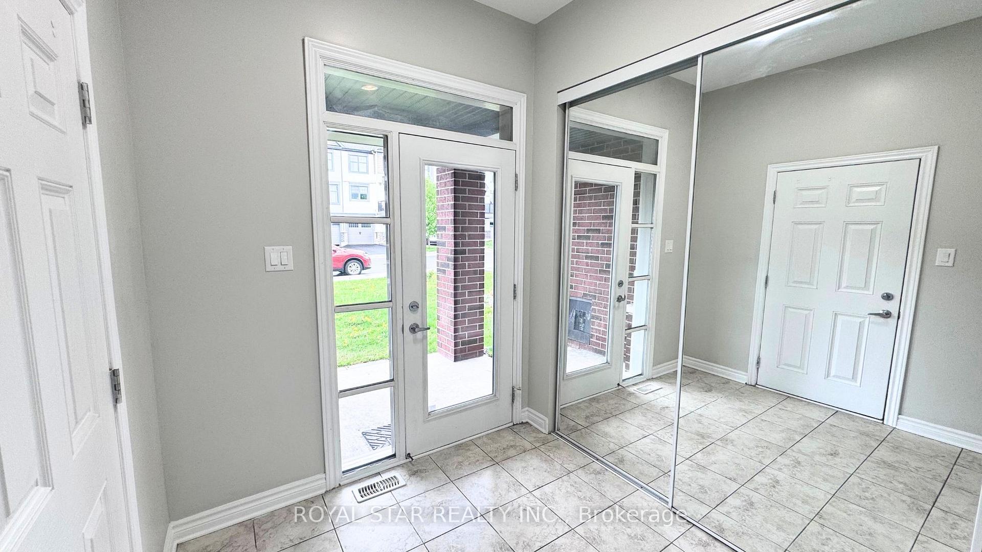 Photo 4 of 882 Kilbirnie Drive, Ottawa, Barrhaven - Half Moon Bay — HOMEH