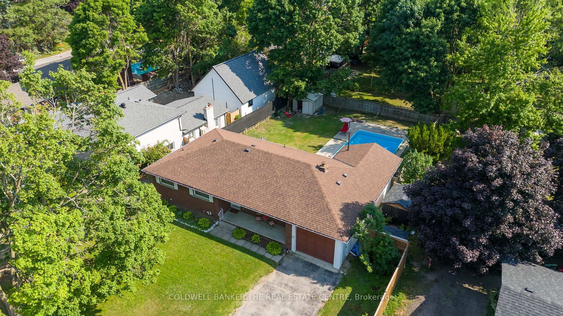 Photo 3 of 40 Springhome Road, Barrie, Allandale Heights — HOMEH