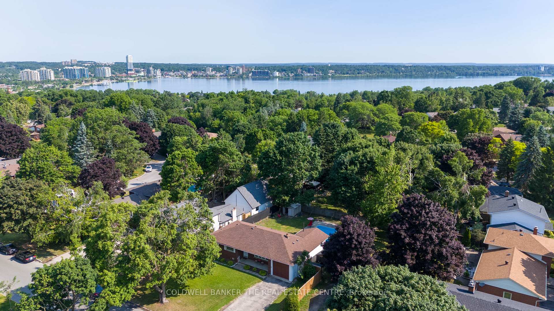 Photo 5 of 40 Springhome Road, Barrie, Allandale Heights — HOMEH