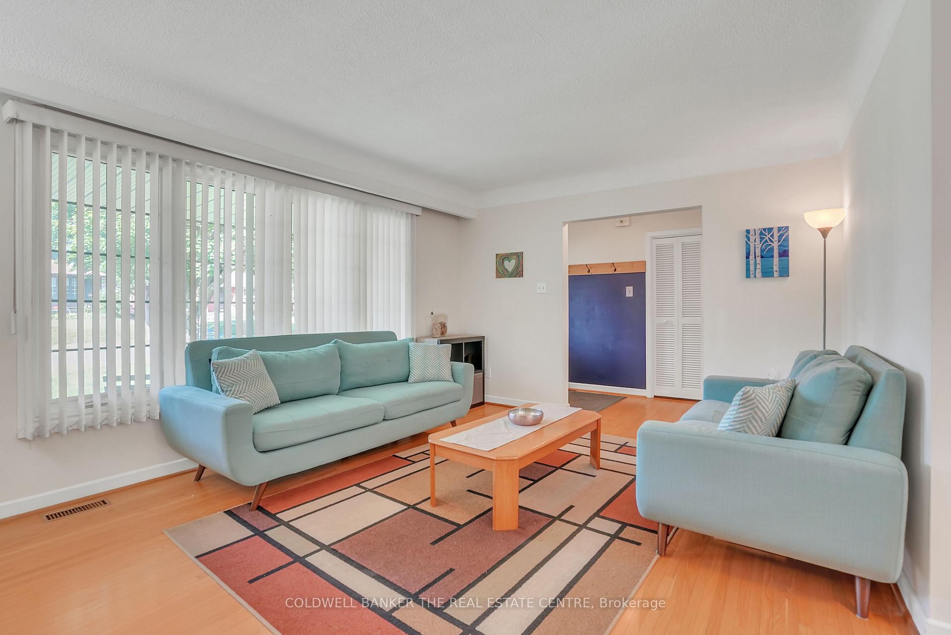 Photo 10 of 40 Springhome Road, Barrie, Allandale Heights — HOMEH