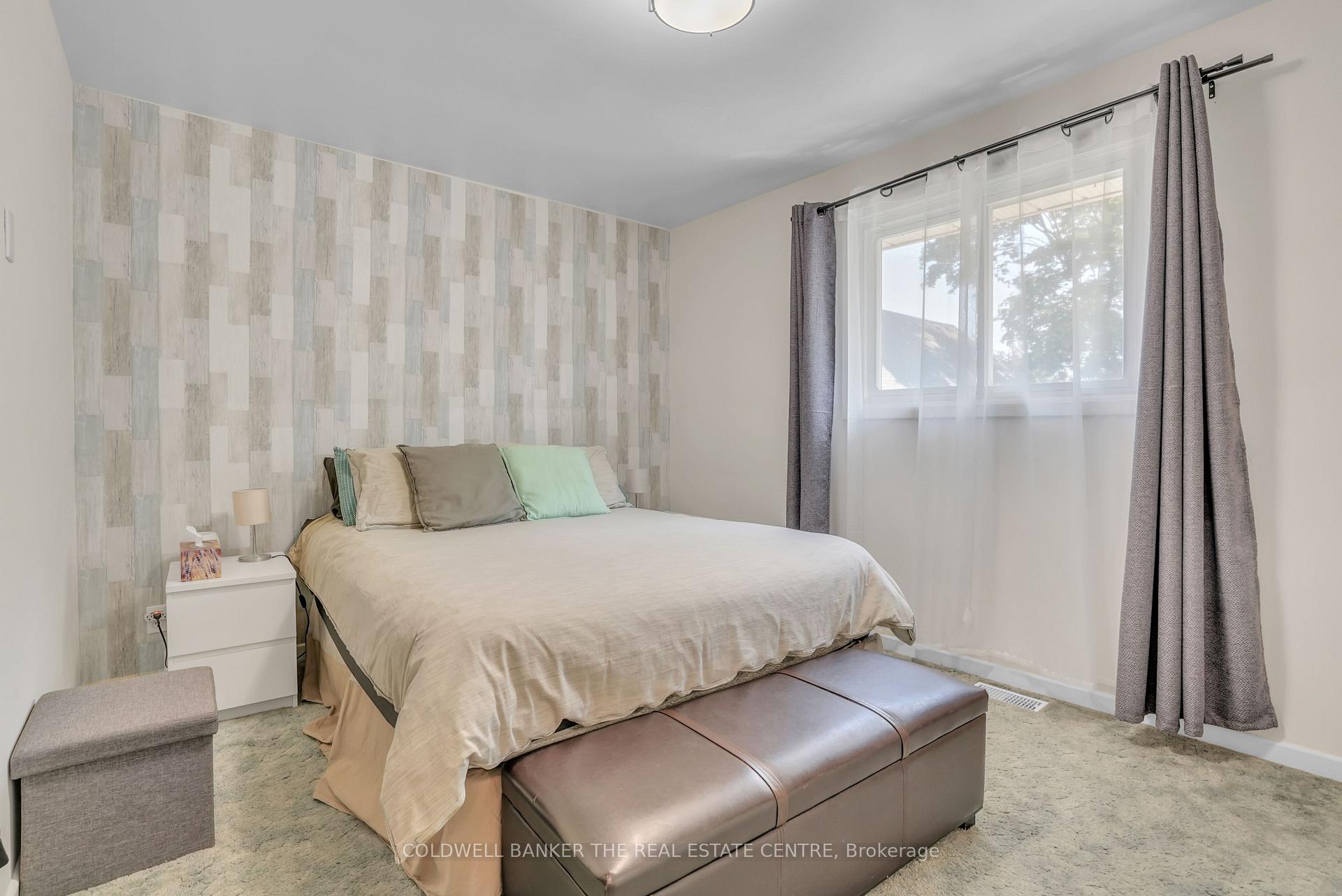 Photo 16 of 40 Springhome Road, Barrie, Allandale Heights — HOMEH