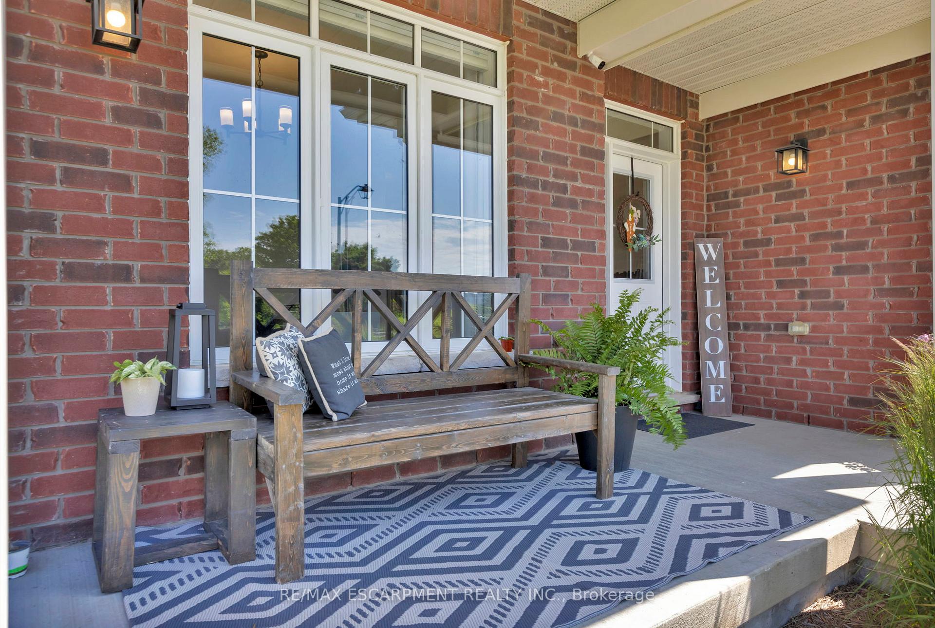 Photo 3 of 123 Hartley Avenue, Brant, Paris — HOMEH