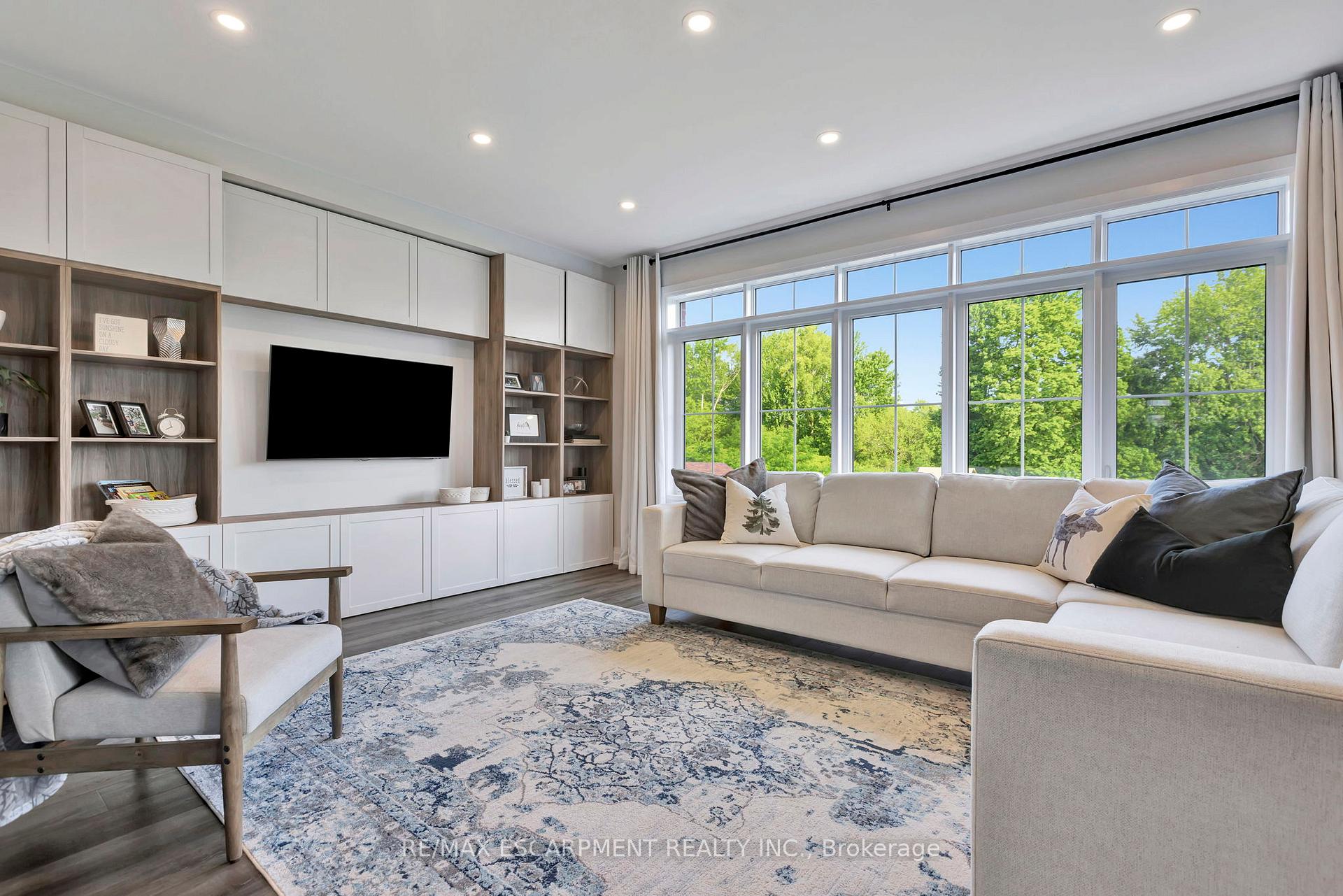 Photo 7 of 123 Hartley Avenue, Brant, Paris — HOMEH