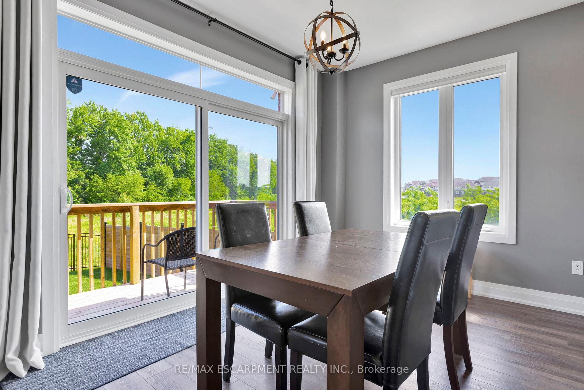 Photo 10 of 123 Hartley Avenue, Brant, Paris — HOMEH