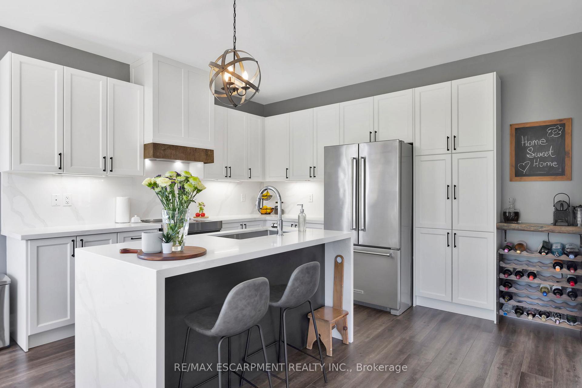 Photo 12 of 123 Hartley Avenue, Brant, Paris — HOMEH