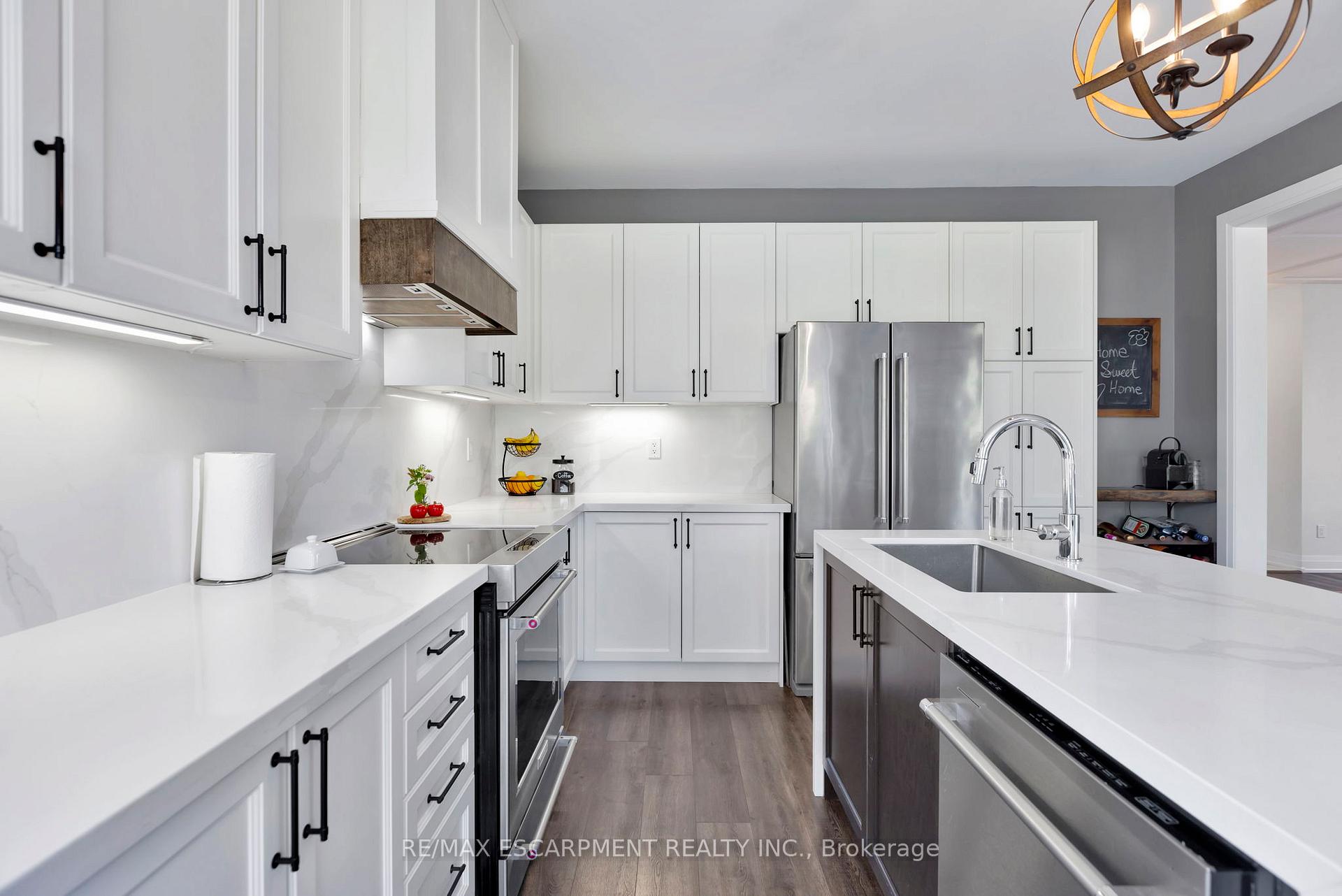Photo 14 of 123 Hartley Avenue, Brant, Paris — HOMEH